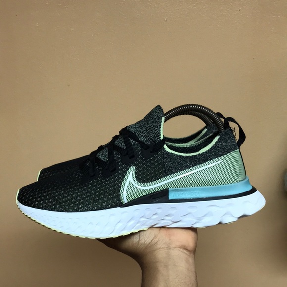 Nike React Infinity Run Flyknit “Black White Barely Volt” - Picture 3 of 15